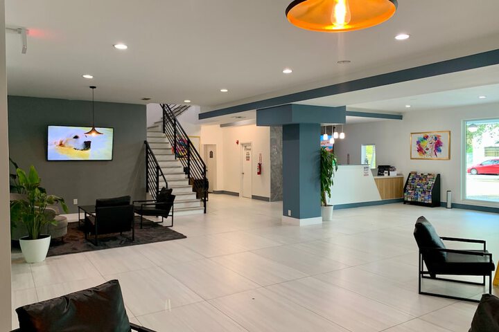 Entrance & Lobby
