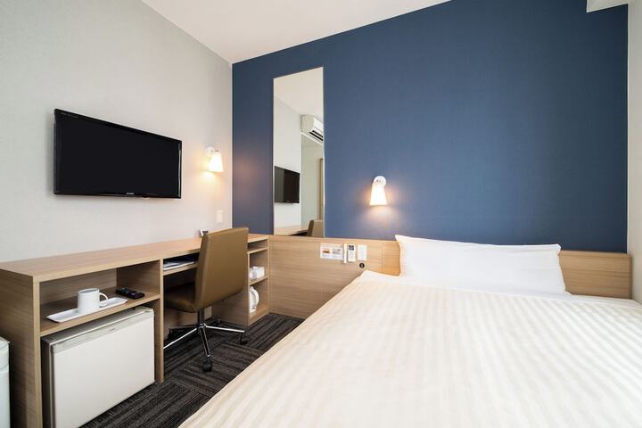 Room 3 of 31