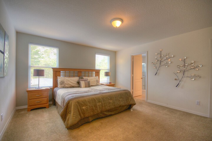 Room 7 of 28