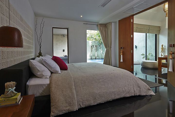 Room 10 of 52
