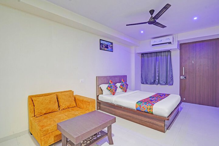 Room 3 of 17