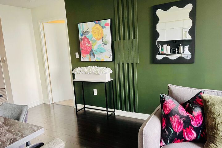 Room 28 of 32