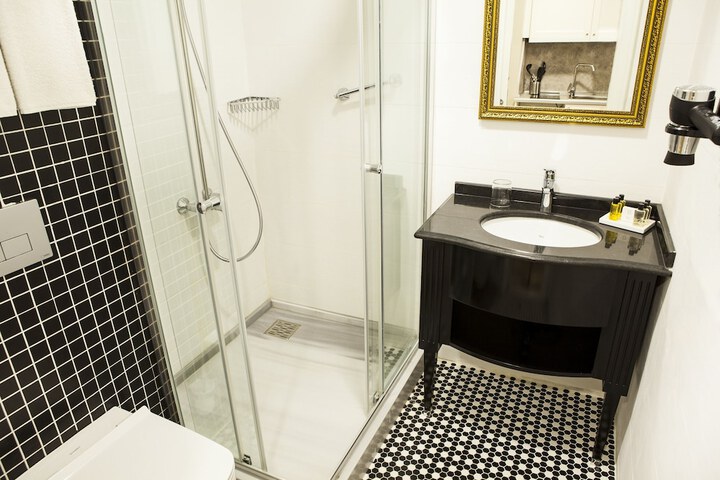 Bathroom Interior Photo