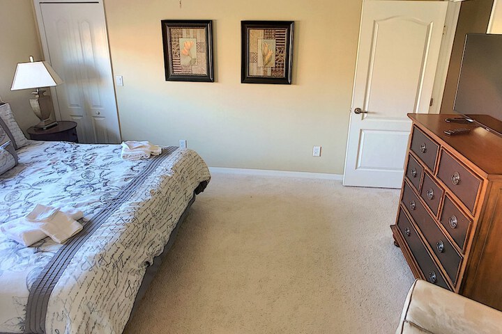 Room 8 of 40