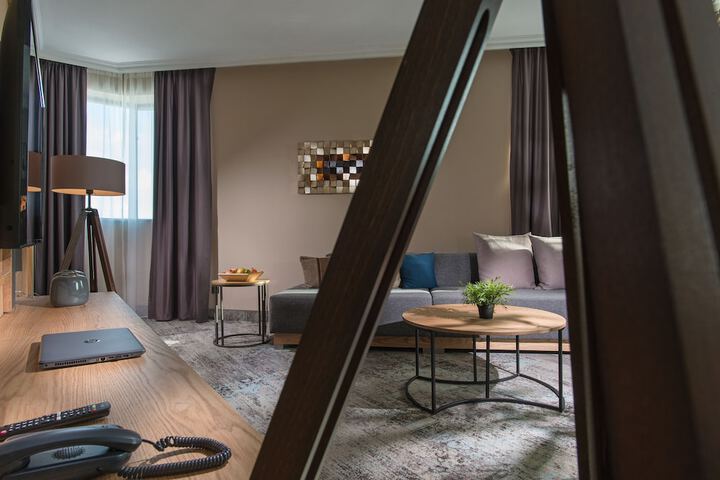 Room 7 of 31