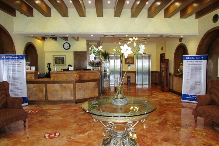 Hotel Interior 11 of 131