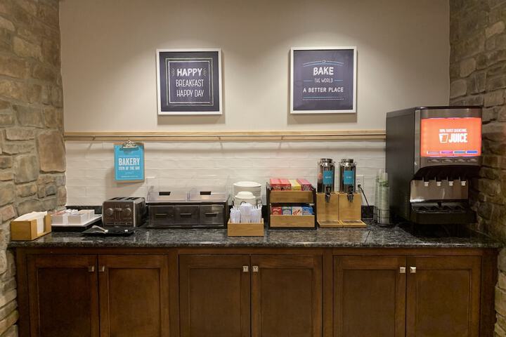 Breakfast area