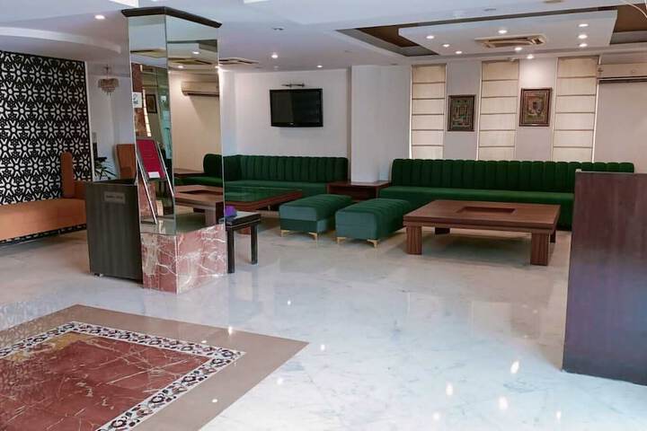 Hotel Interior 4 of 22