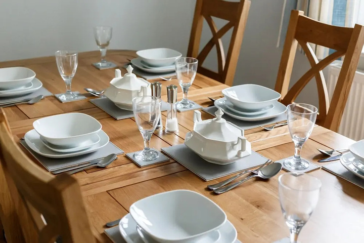 Dining 16 of 20
