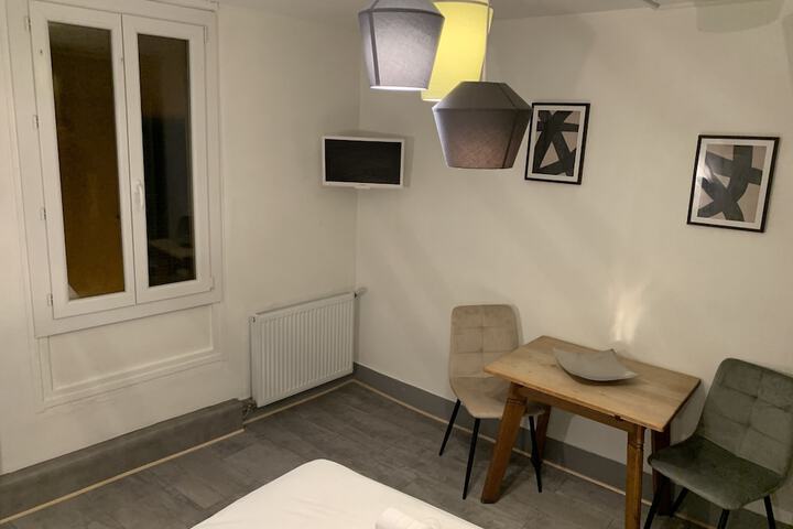 Room 14 of 81