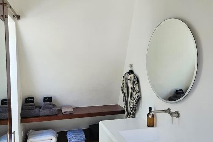 Room 14 of 44