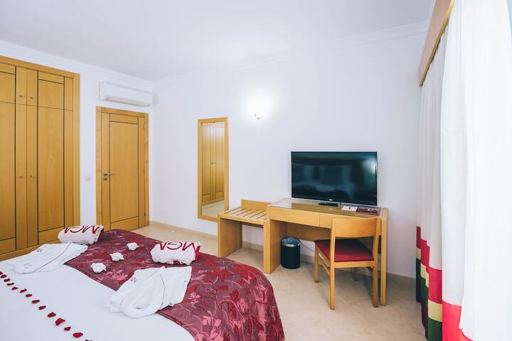Room 10 of 71