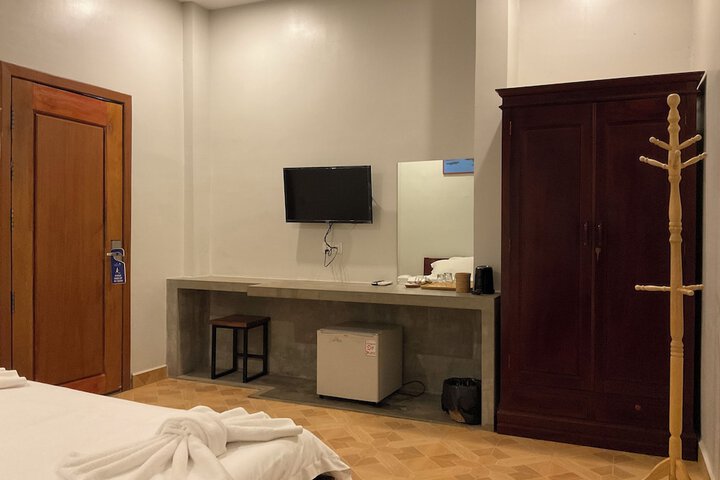 Room 4 of 31
