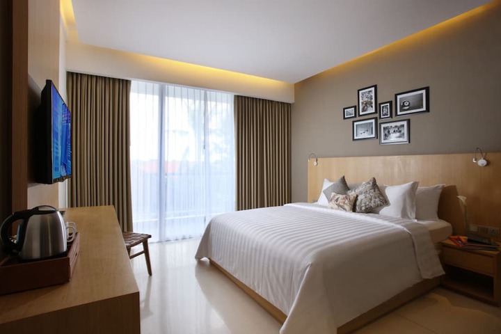 Room 15 of 46