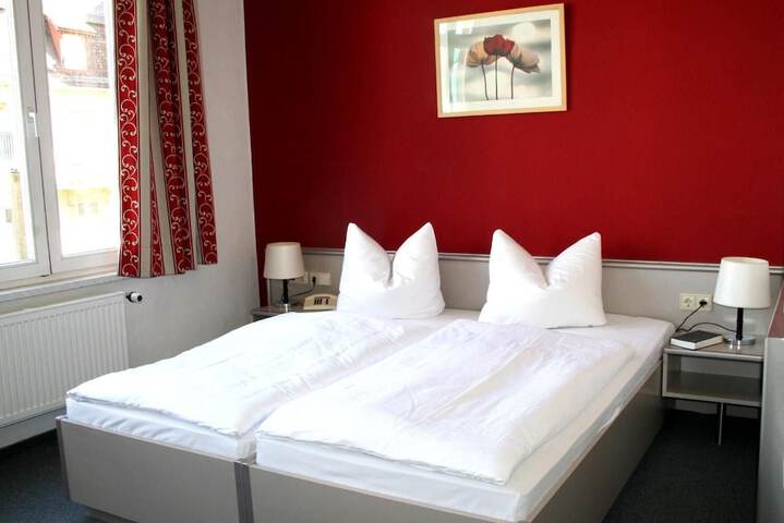 Room 8 of 42