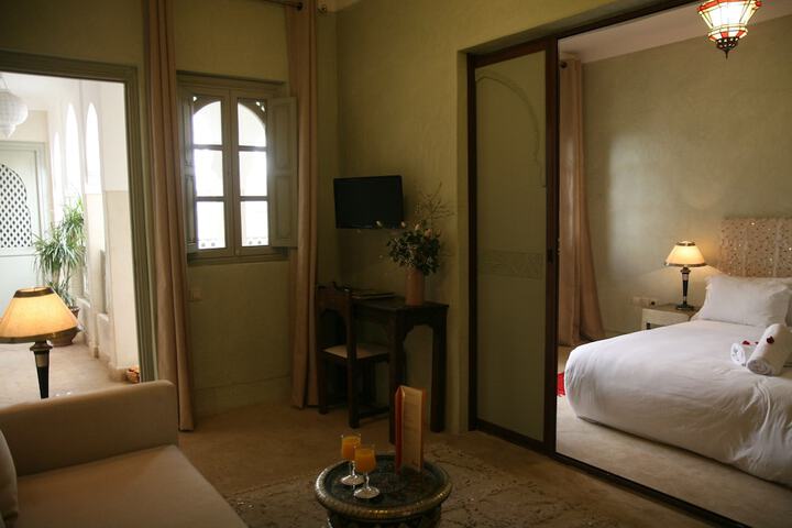 Room amenity