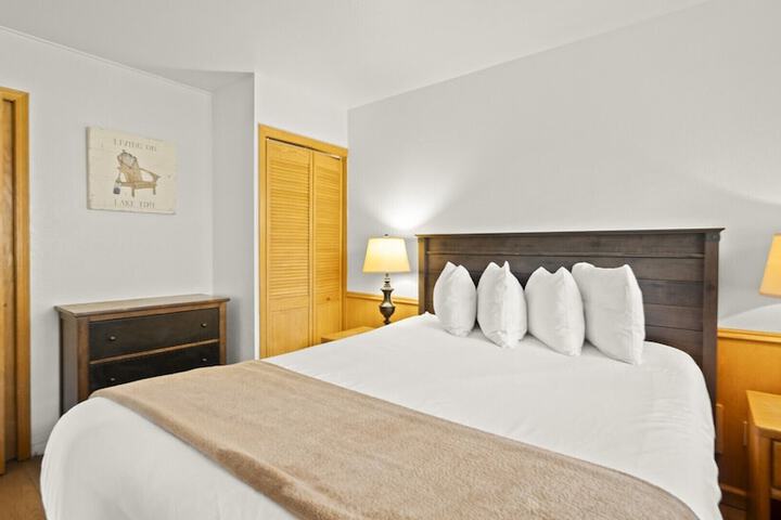 Room 18 of 298