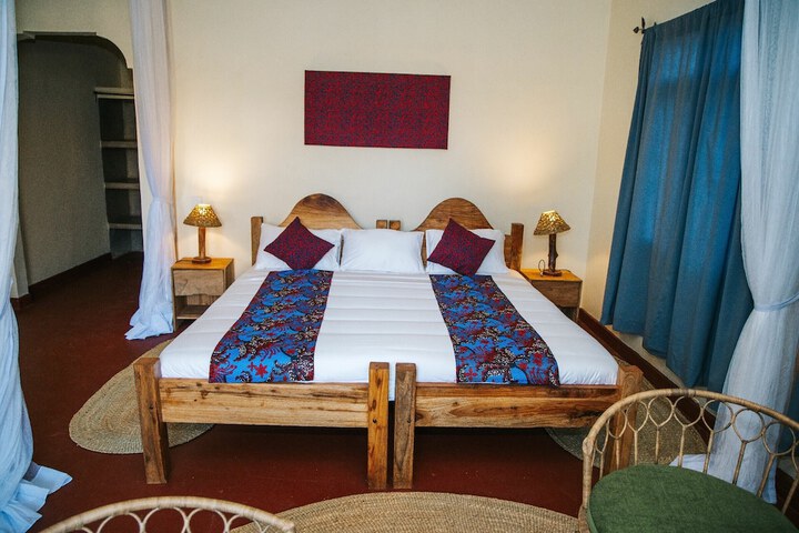 Room 10 of 42