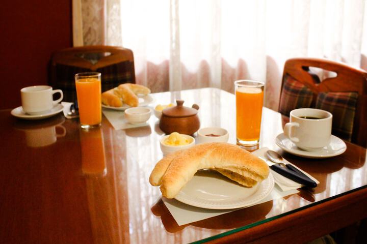 Breakfast/Coffee Service 42 of 60