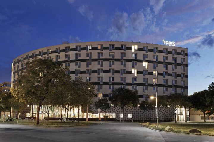 Hotel 96 of 100