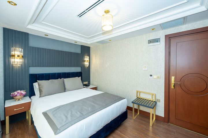 Room 72 of 144