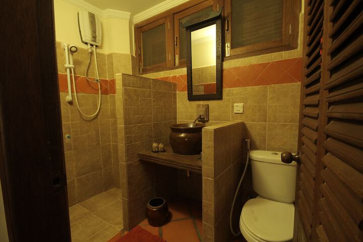 Room 14 of 34