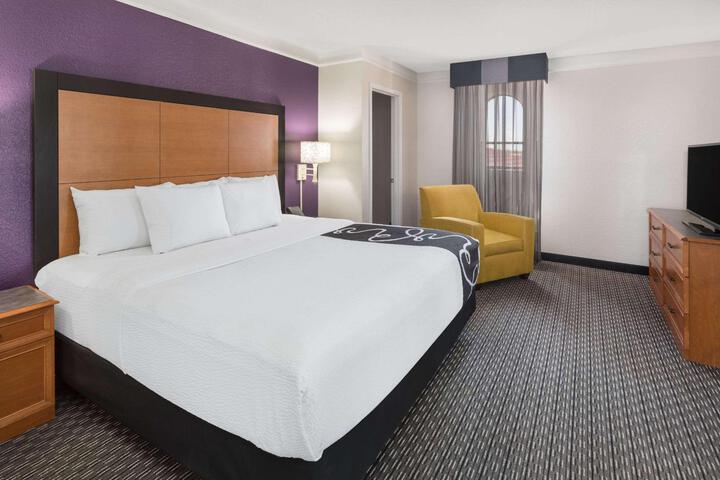 2 Double Beds (1 of 2)