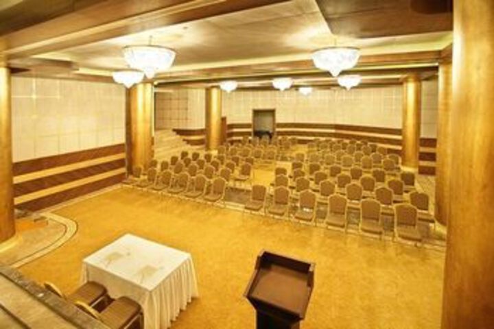 Ballroom/Hall 3 of 40
