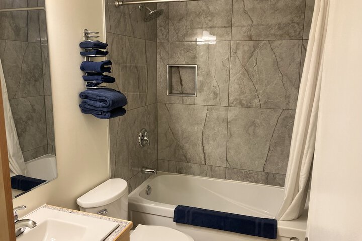 Room 16 of 19
