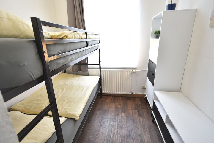 Room 70 of 149
