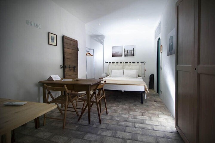 Room 3 of 19