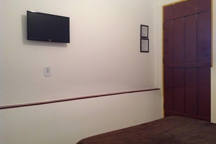 Room 18 of 32