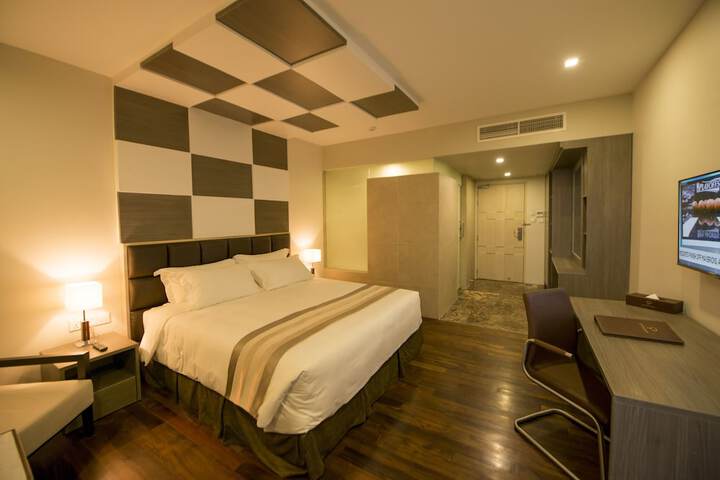 Room 32 of 129