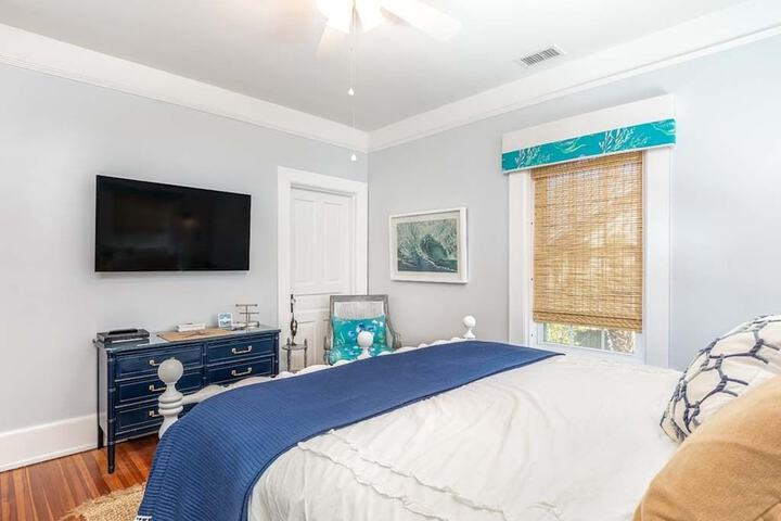 Room 4 of 34