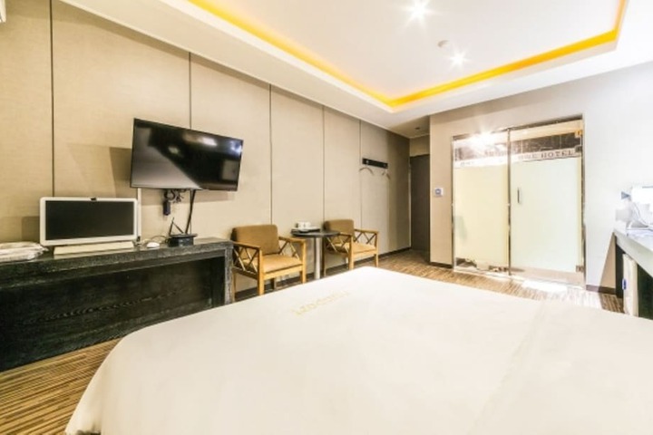 Room 5 of 39
