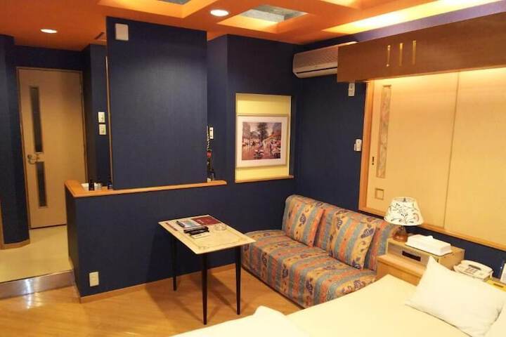 Room 23 of 43