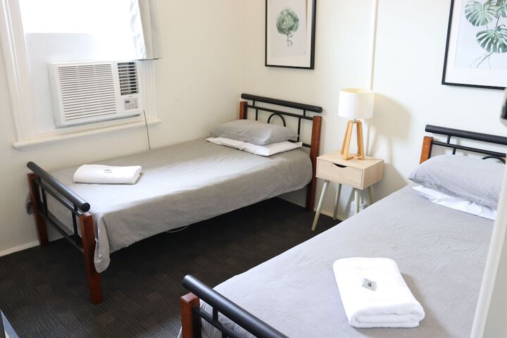 Room 11 of 29