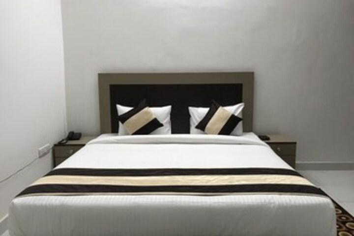 Room 14 of 27