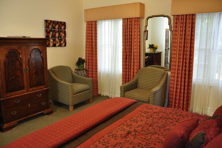 Room 11 of 221