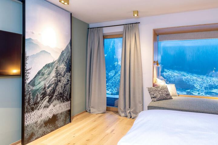 Room 16 of 57