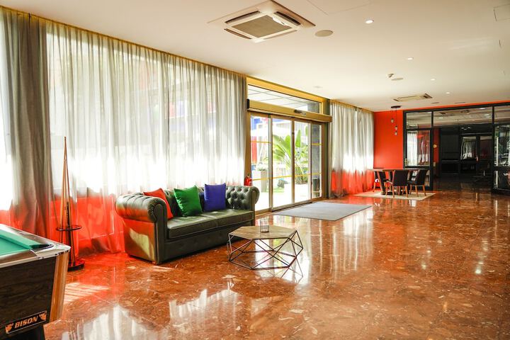 Hotel 2 of 44