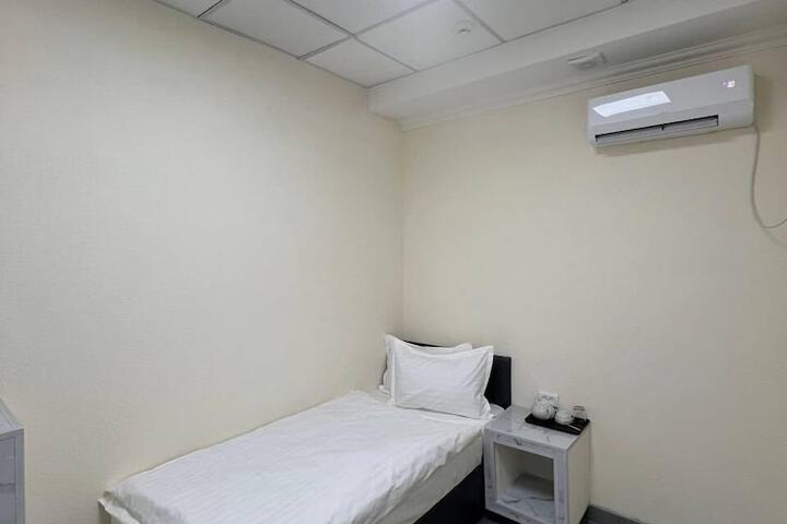 Room 5 of 20