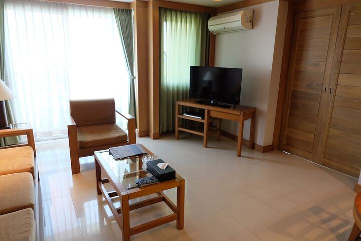 Room 32 of 89