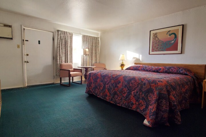 Room 2 of 57