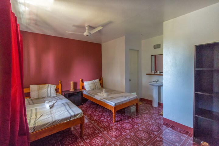 Room 51 of 210