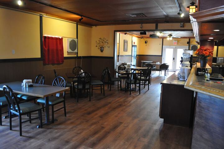 Breakfast/Coffee Service 106 of 132