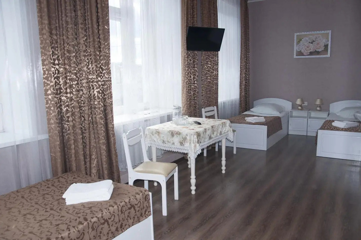 Room 3 of 10