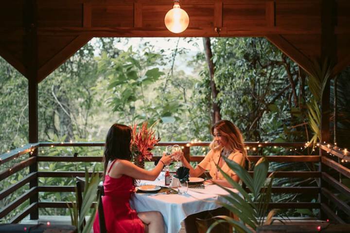 Dining 94 of 160
