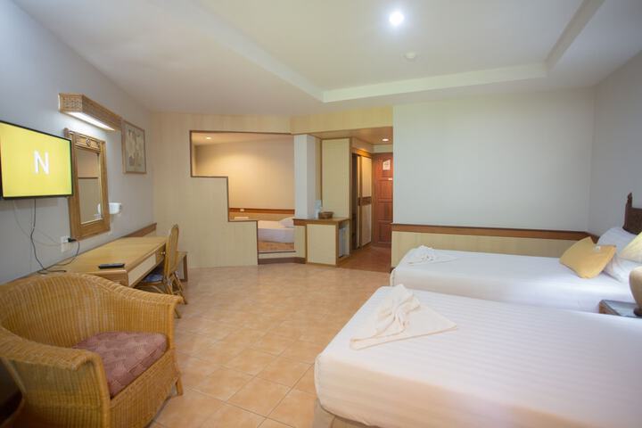 Room 15 of 62