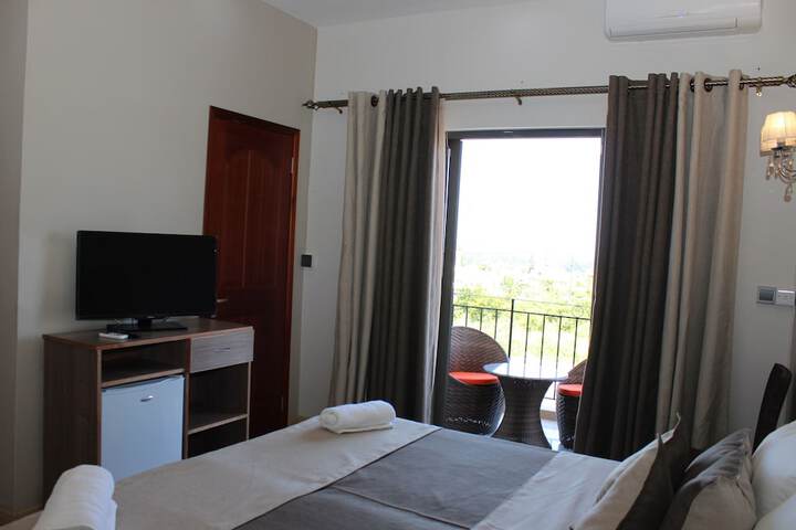 Room 10 of 95